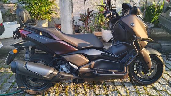 YAMAHA XMAX 300 CONNECTED ABS YAMAHA XMAX 300 CONNECTED ABS